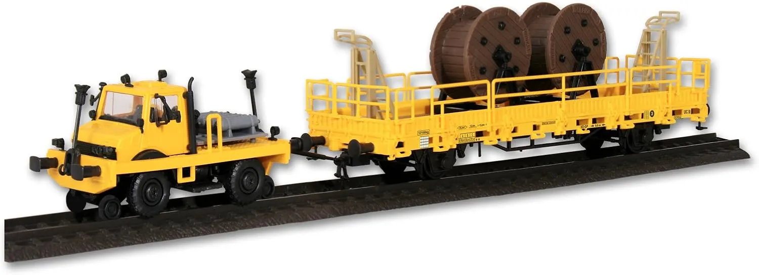 16062 H0 Unimog with Slide and Two-Way Push Frame
