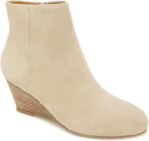 André Assous Women's Kora Featherweight Bootie Ankle Boot