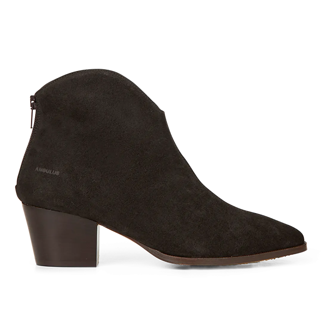 Ankle boot with heel