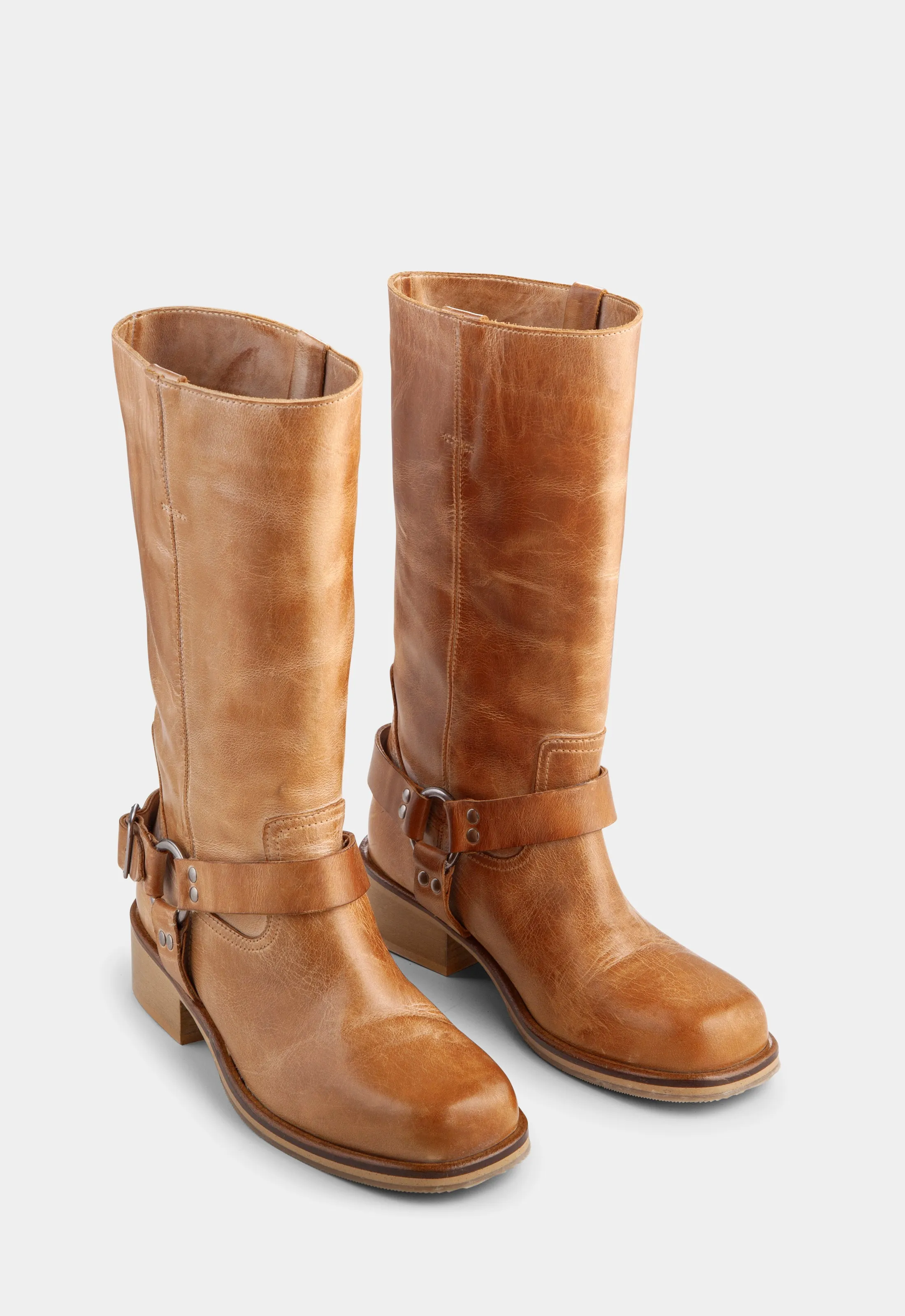 Avery Escuvado - Dark Tan