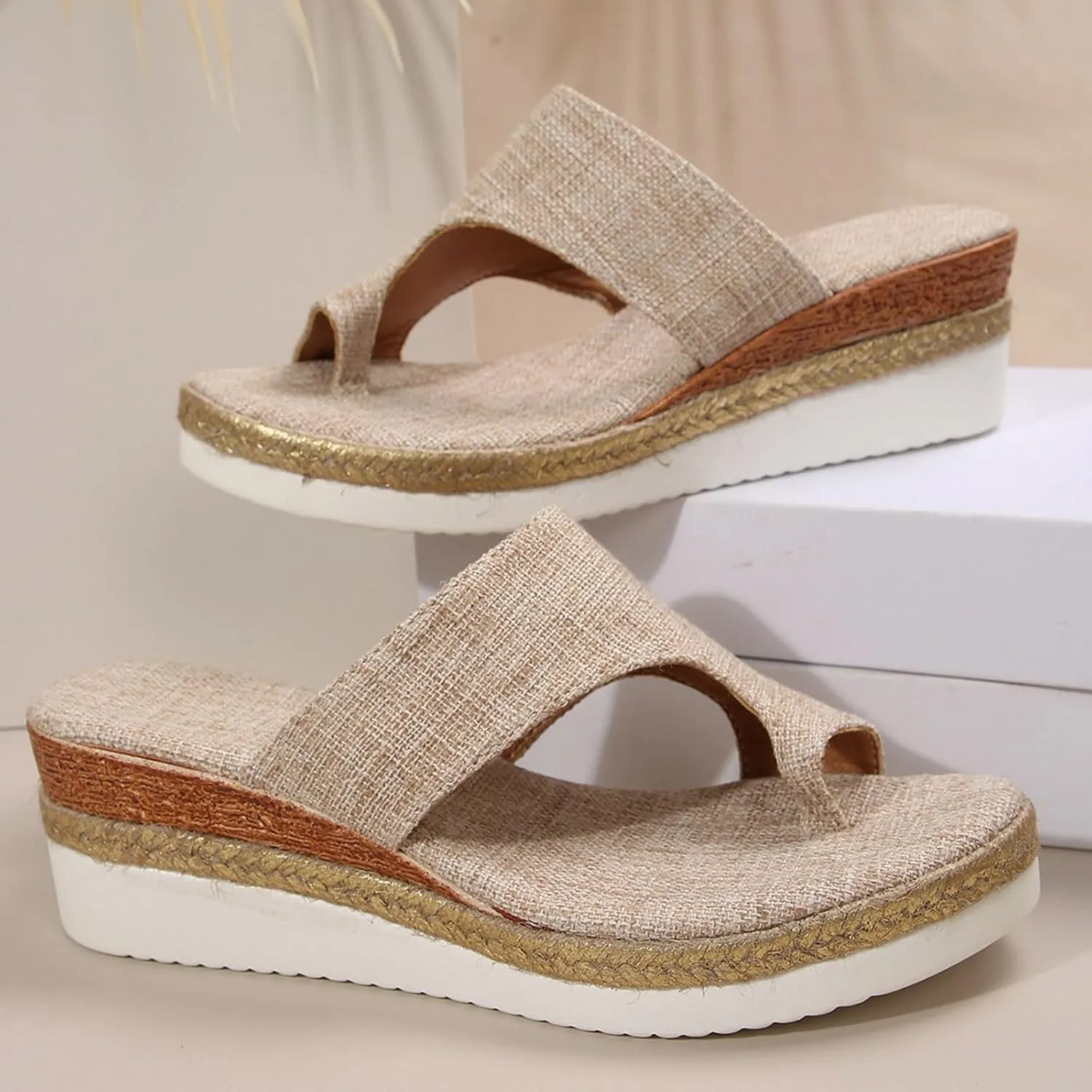 Beach Sandals for Woman Casual Summer Flip Flops Clip Toe Flat Sandal White Platform Hiking Workout Shoes