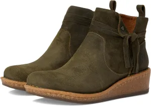 BORN Women's Vaughn Ankle Boot