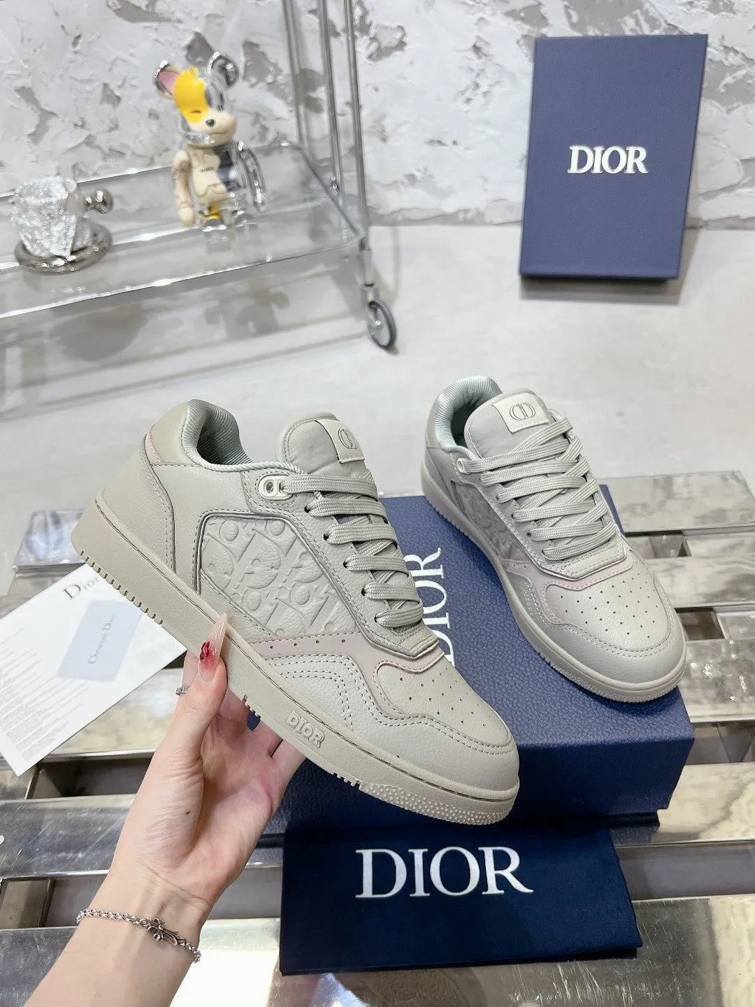 CD B27 Sneaker 30mm In Light Grey Calfskin 100631
