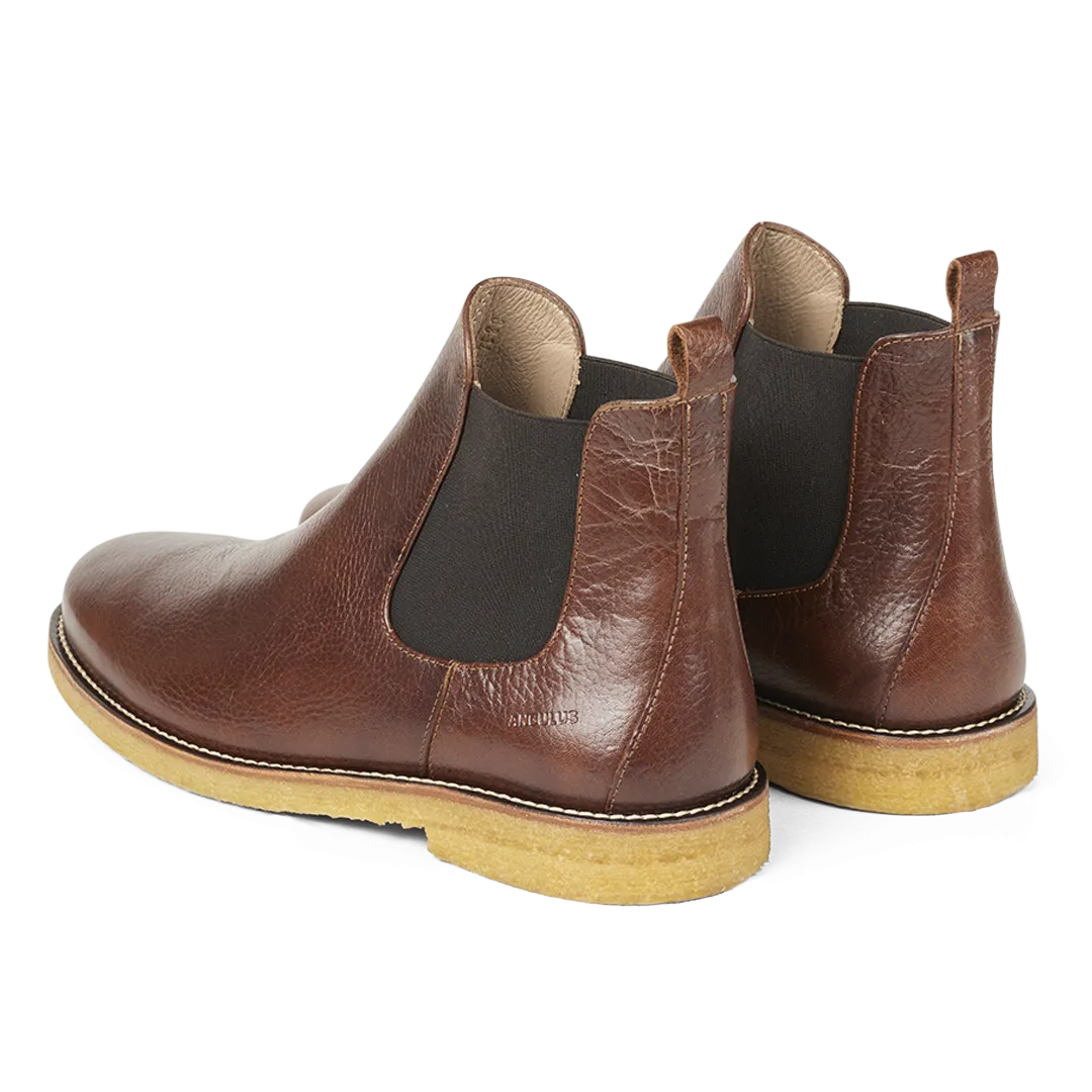 Chelsea boot with elastic