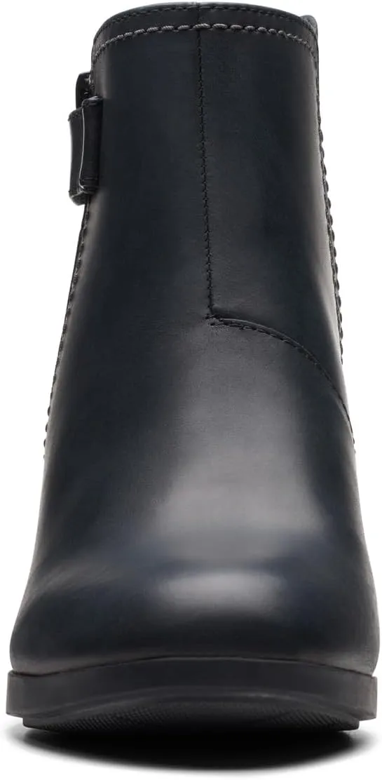 Clarks Women's Bayla Glow Fashion Boot