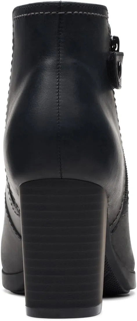Clarks Women's Bayla Glow Fashion Boot