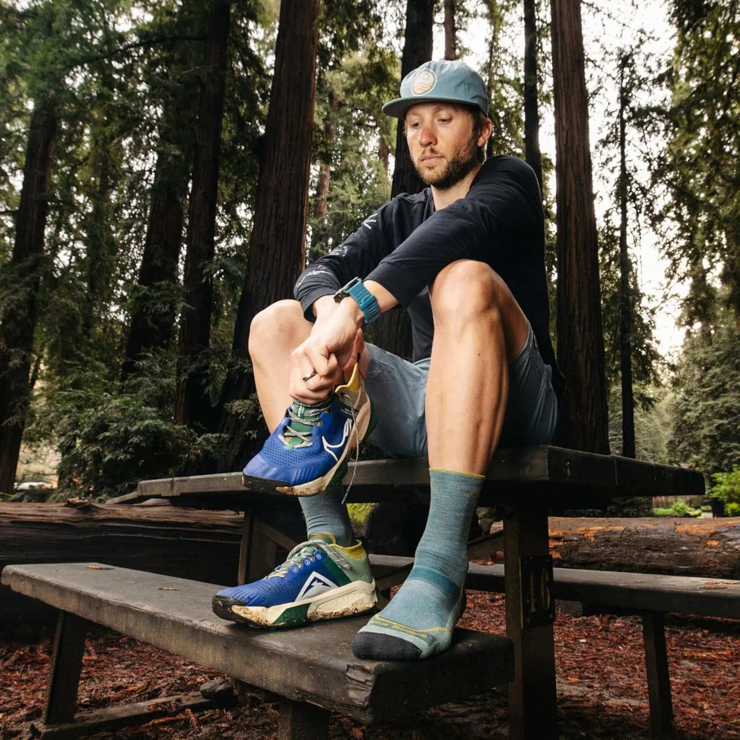 Darn Tough Men's (Style 1972) Light Hiker Micro Crew Lightweight with Cushion Sock