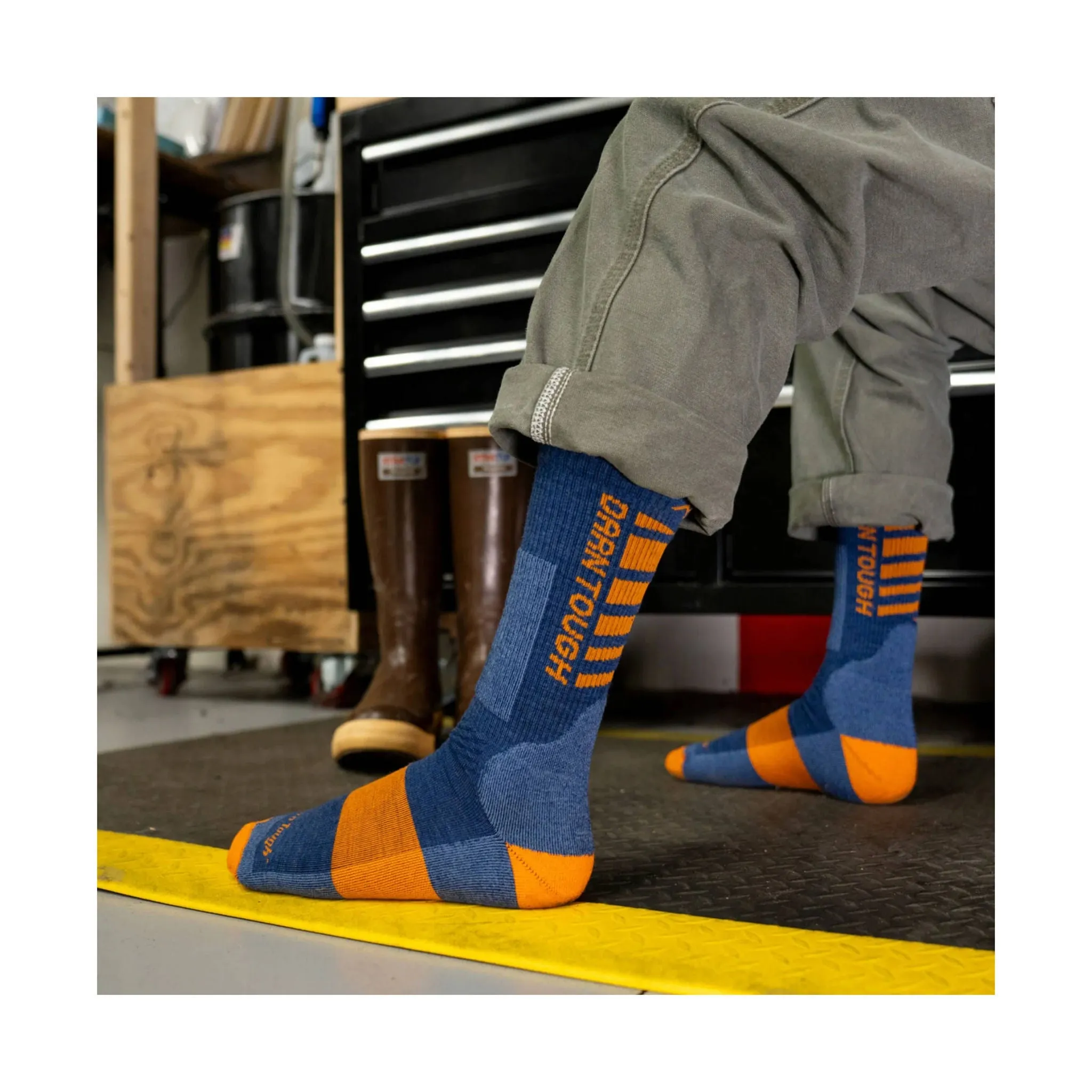 Darn Tough Vermont Men's Backbone Boot Midweight Work Sock - Indigo