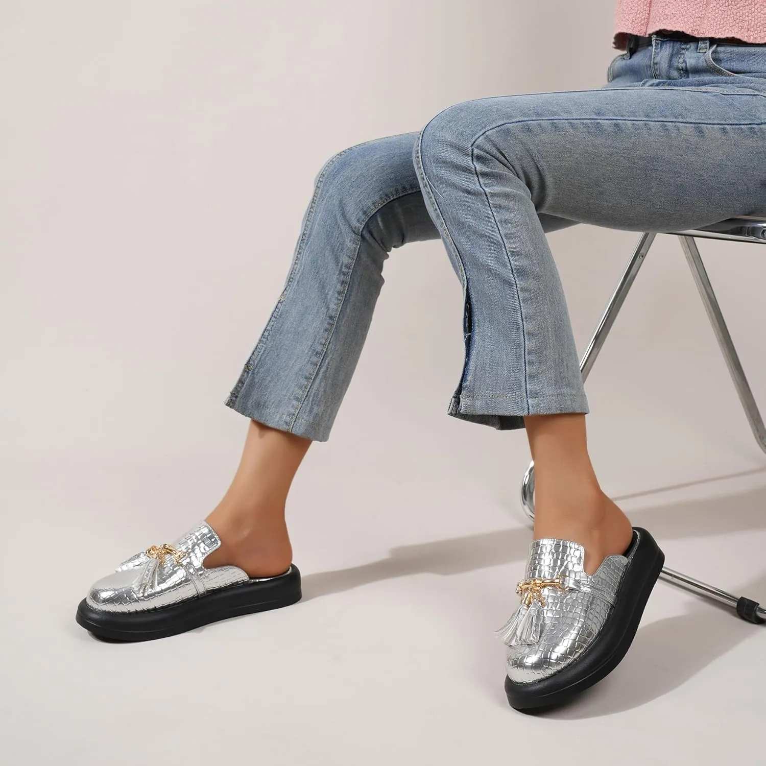 Dumalum Mules for Women Flats Closed Round Toe Slip on Sandals Comfortable Loafers Slides Shoes with Metal Chain Decor