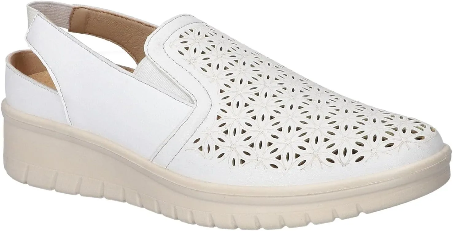 Easy Street Women's Petal Sneaker