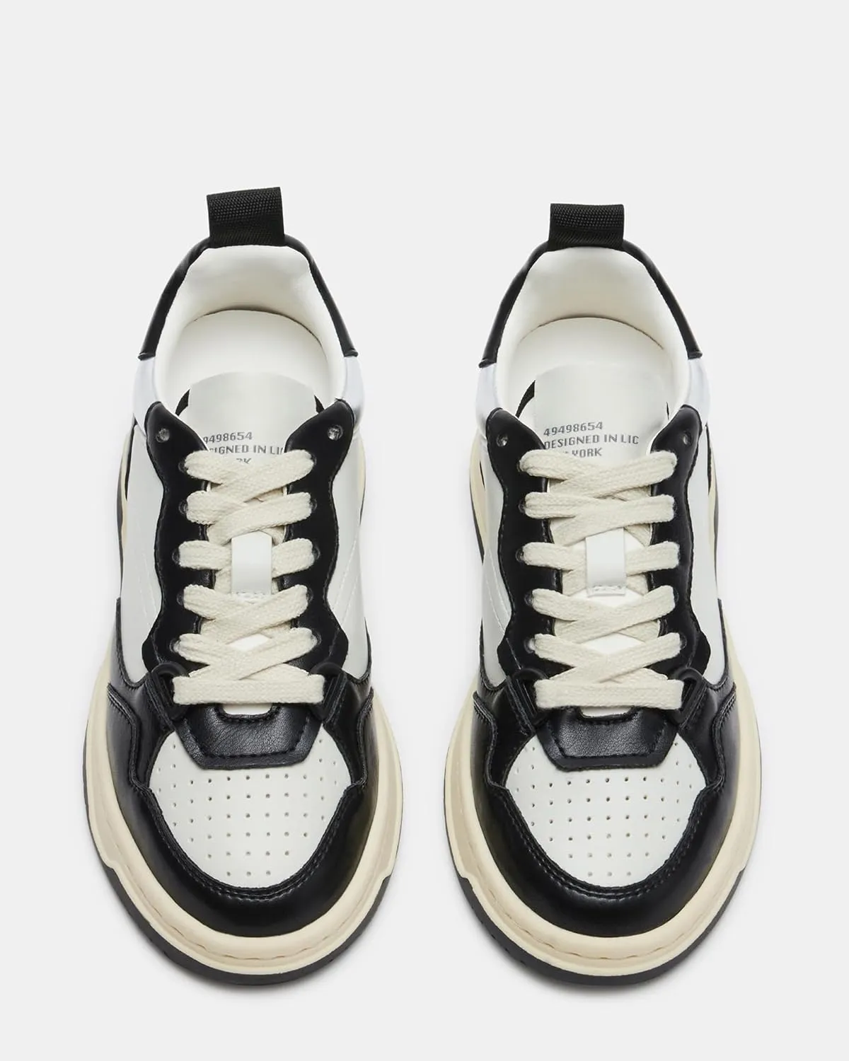 Everlie Sneaker