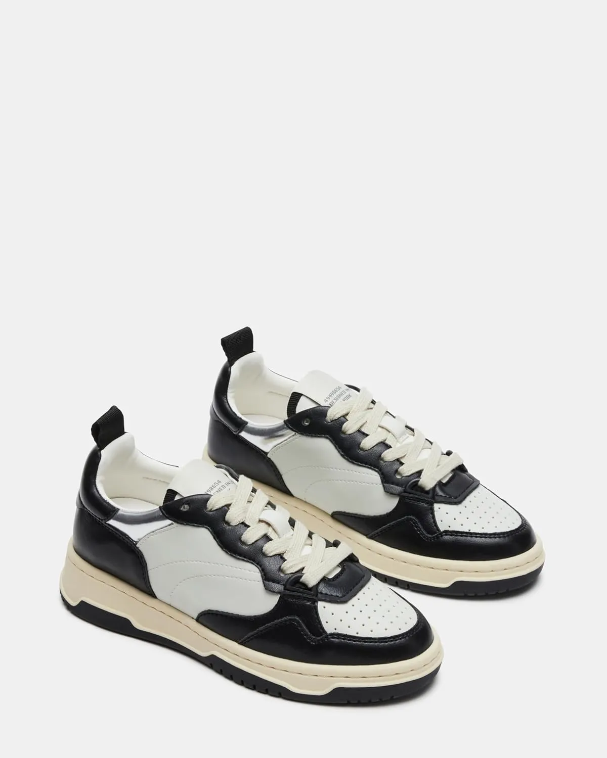 Everlie Sneaker