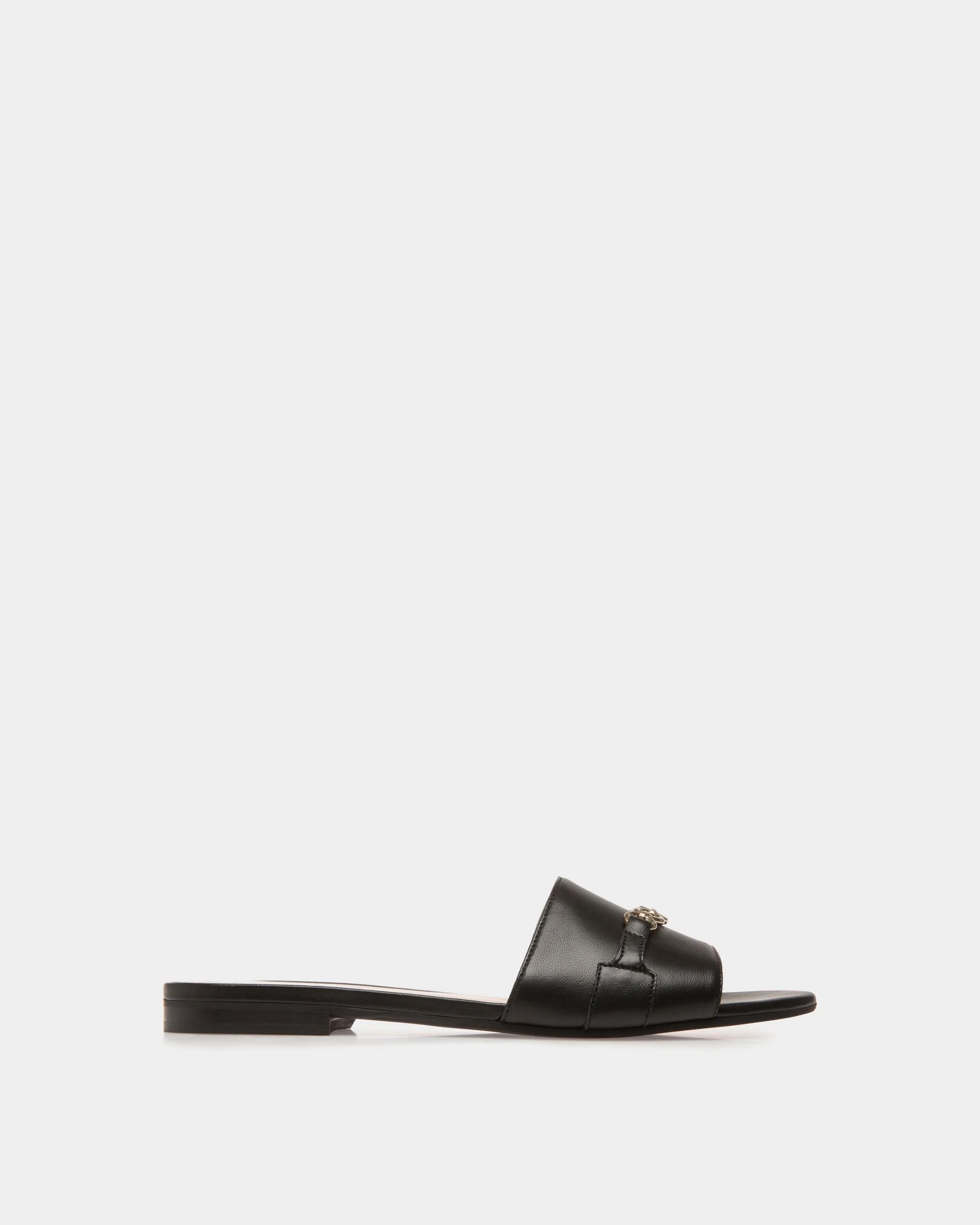 Flat Sandals In Black Leather
