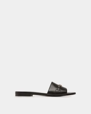 Flat Sandals In Black Leather
