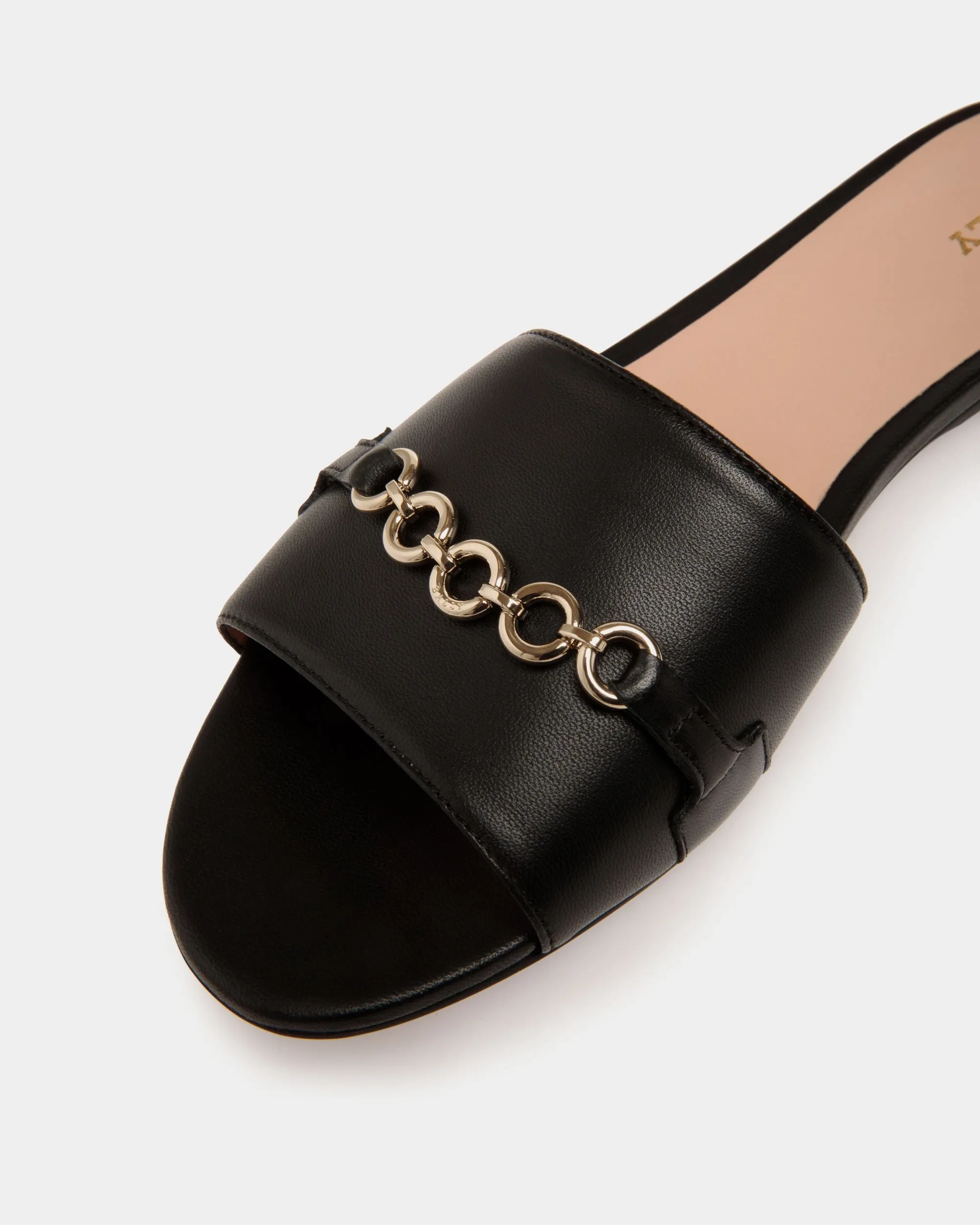 Flat Sandals In Black Leather