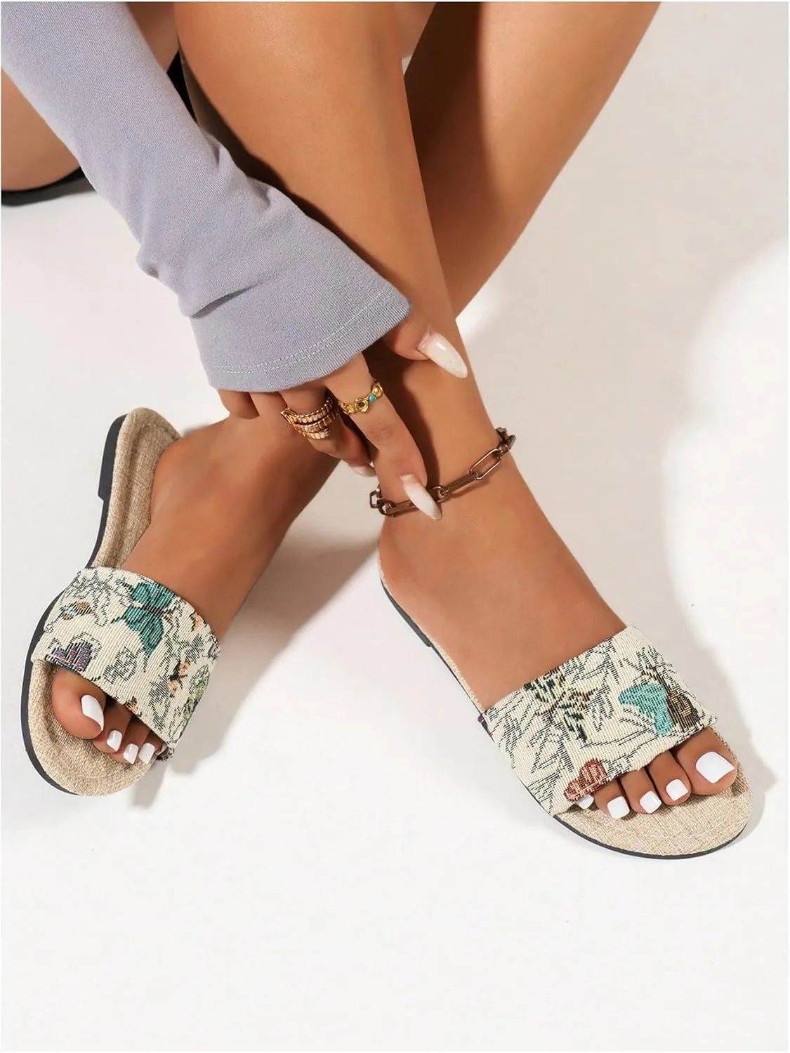 GORGLITTER Women's Embroidered Floral Flat Sandals Open Toe Slip on Boho Beach Vacation Slides Shoes