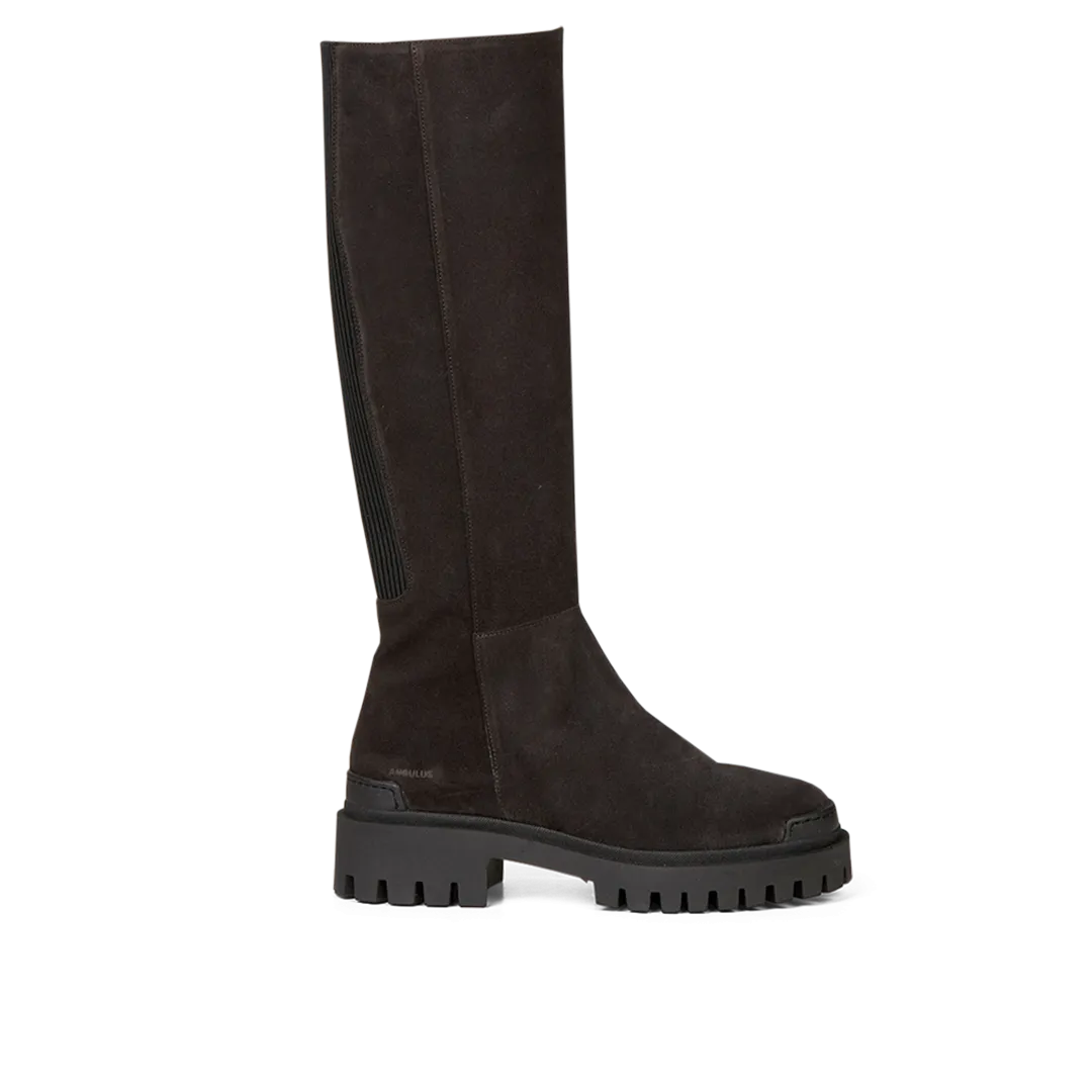 High-leg chelsea boot