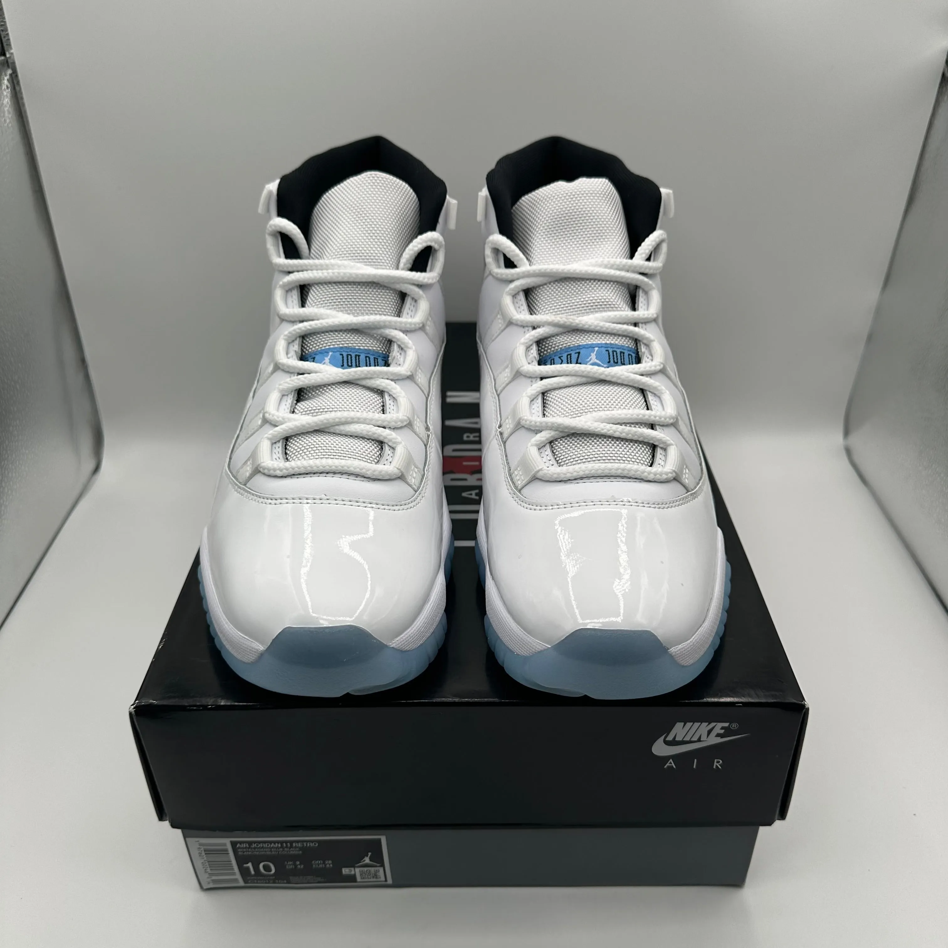 Jordan 11 Retro Legend Blue *pre-owned* (SIZE 10)