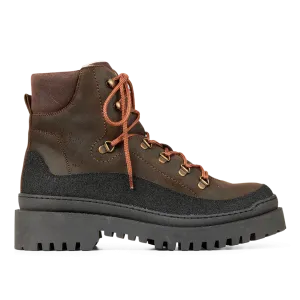 Lace-up Boot with wool lining