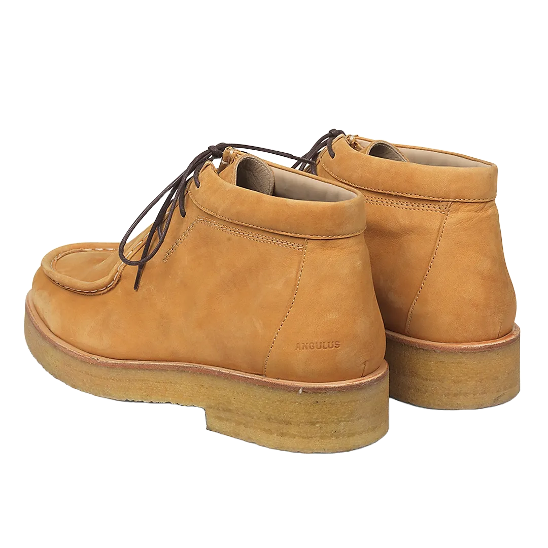 Low shaft lace-up boot