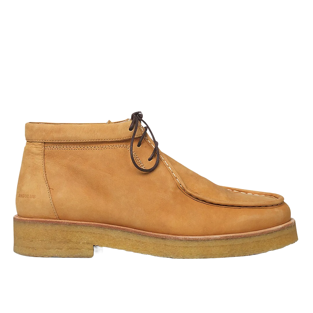 Low shaft lace-up boot