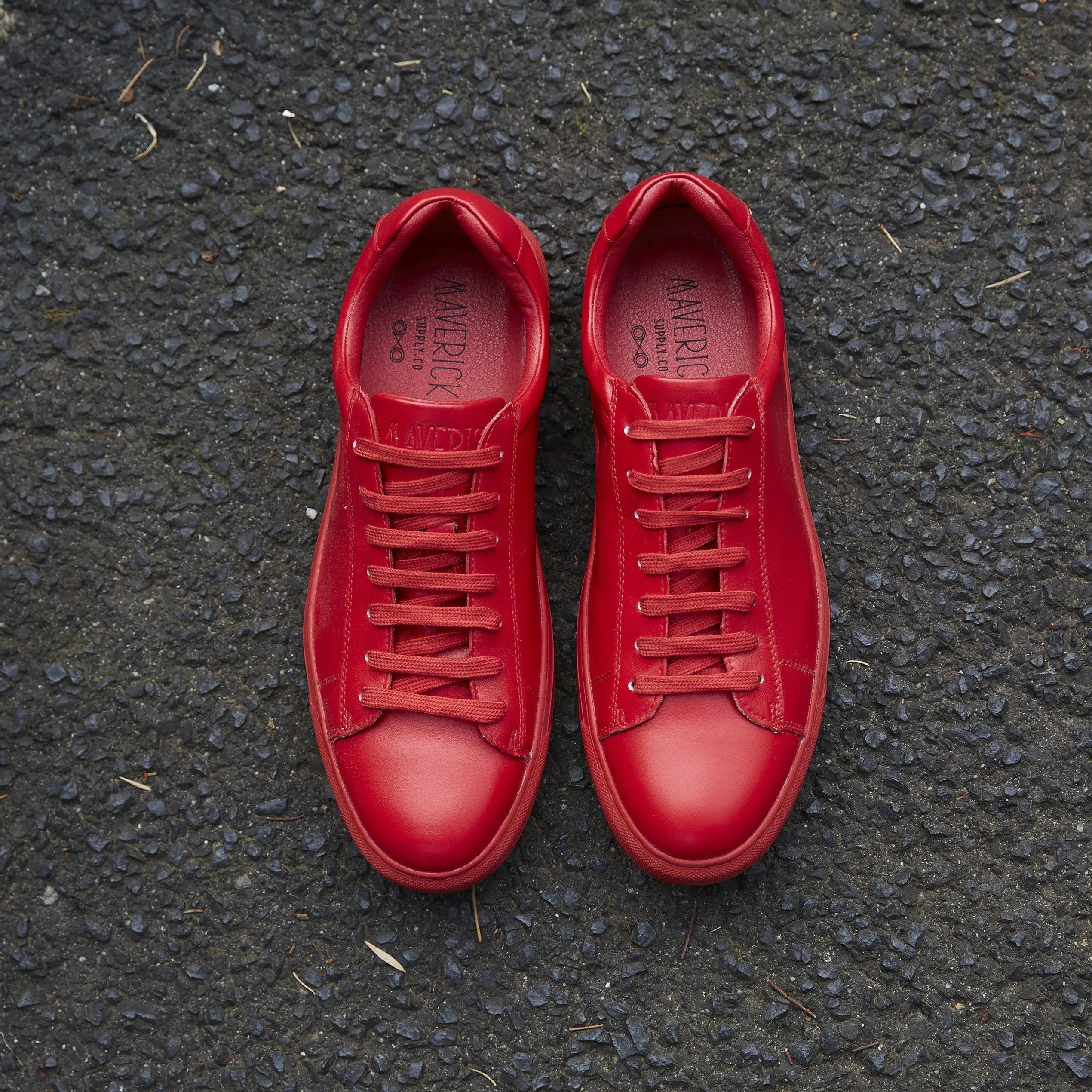Mavericks cooper mens sneaker in red leather