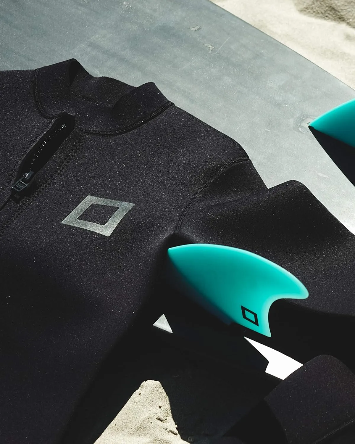 Men's Wetsuit Top Jacket 2mm or 3mm - Neoprene Long Sleeve for Warmth & Comfort, Extended Back Flap - Ideal for Surfing, Snorkeling & Watersports