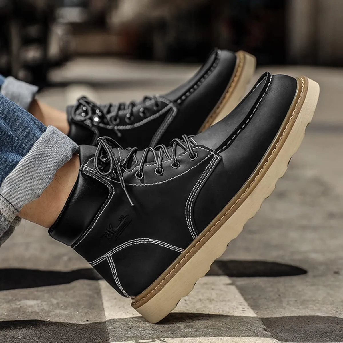 MENS Work Boot High-tops Slip Resistant Protective Leather Shoes Outdoor Sports Fluffing Warm Shoes In Winter Cotton-padded Shose.