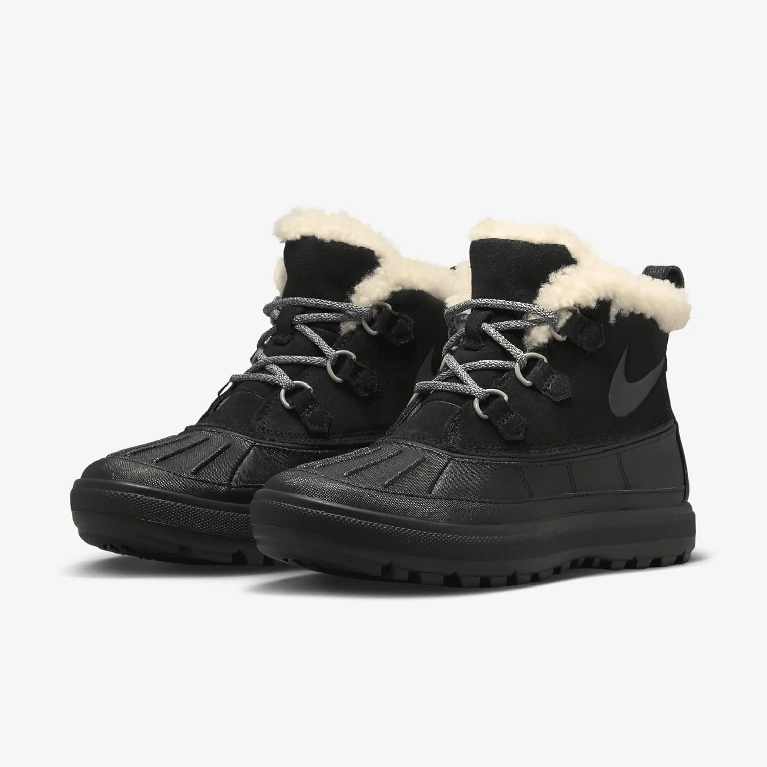 Nike Women's Woodside Chukka II Duck Boot