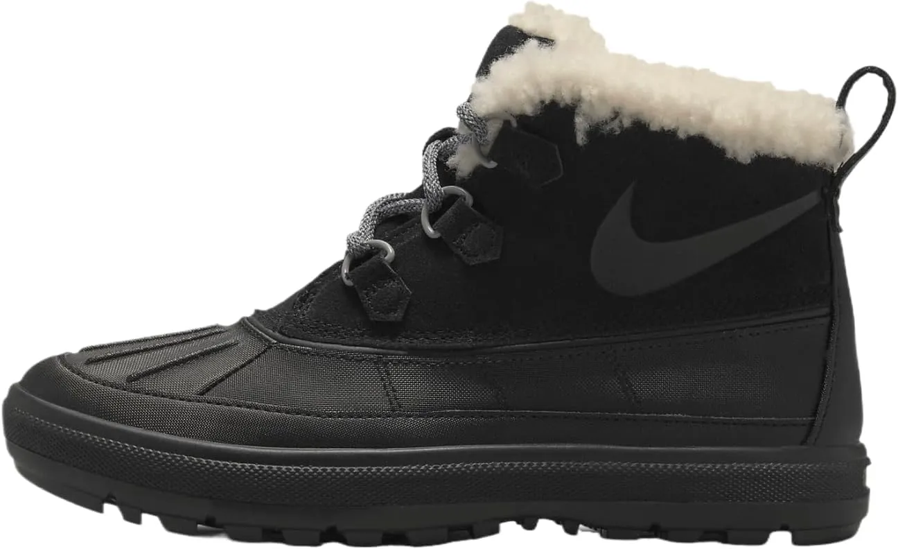Nike Women's Woodside Chukka II Duck Boot