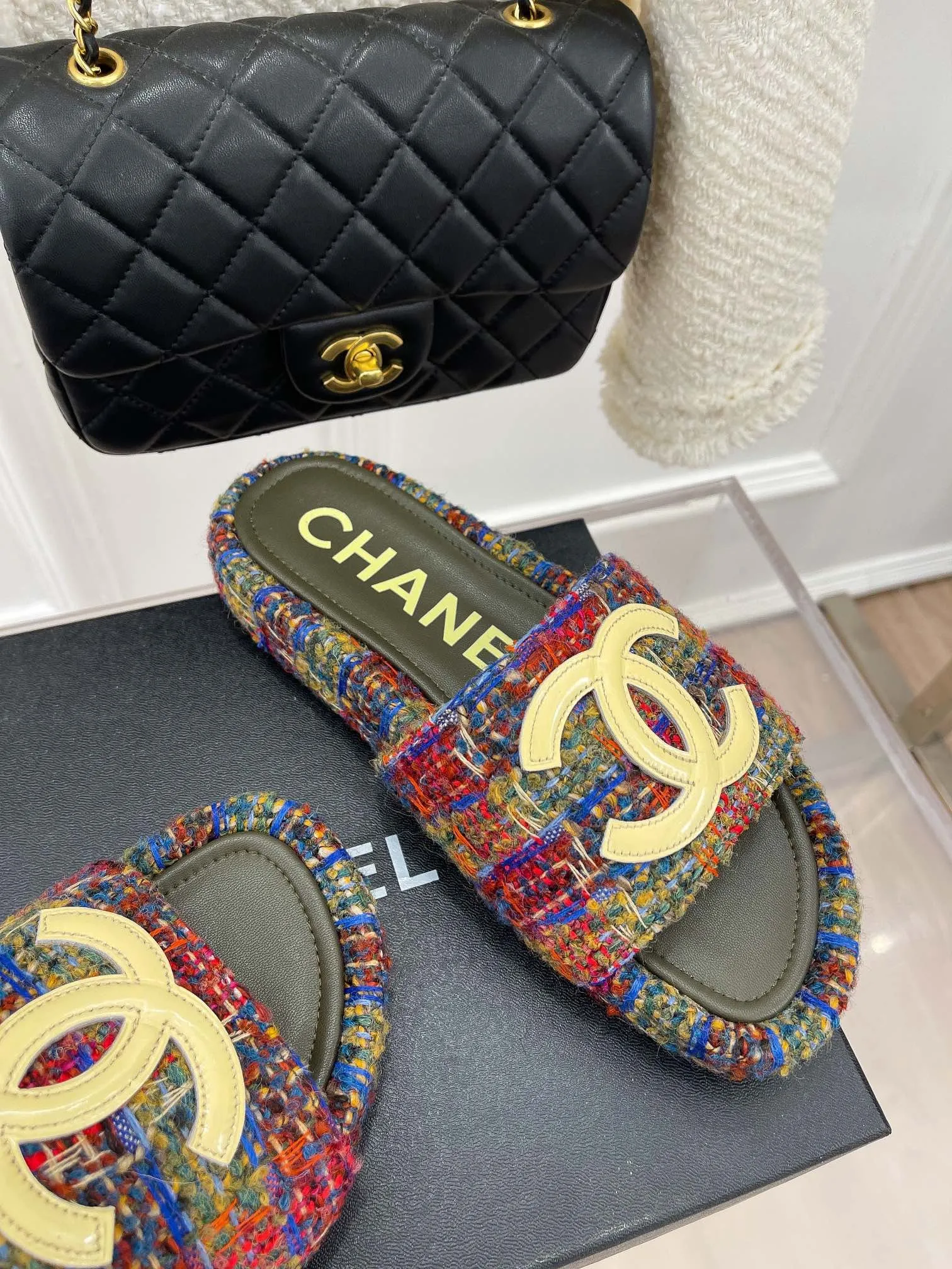 SE1018 CC Slippers / Size5-10