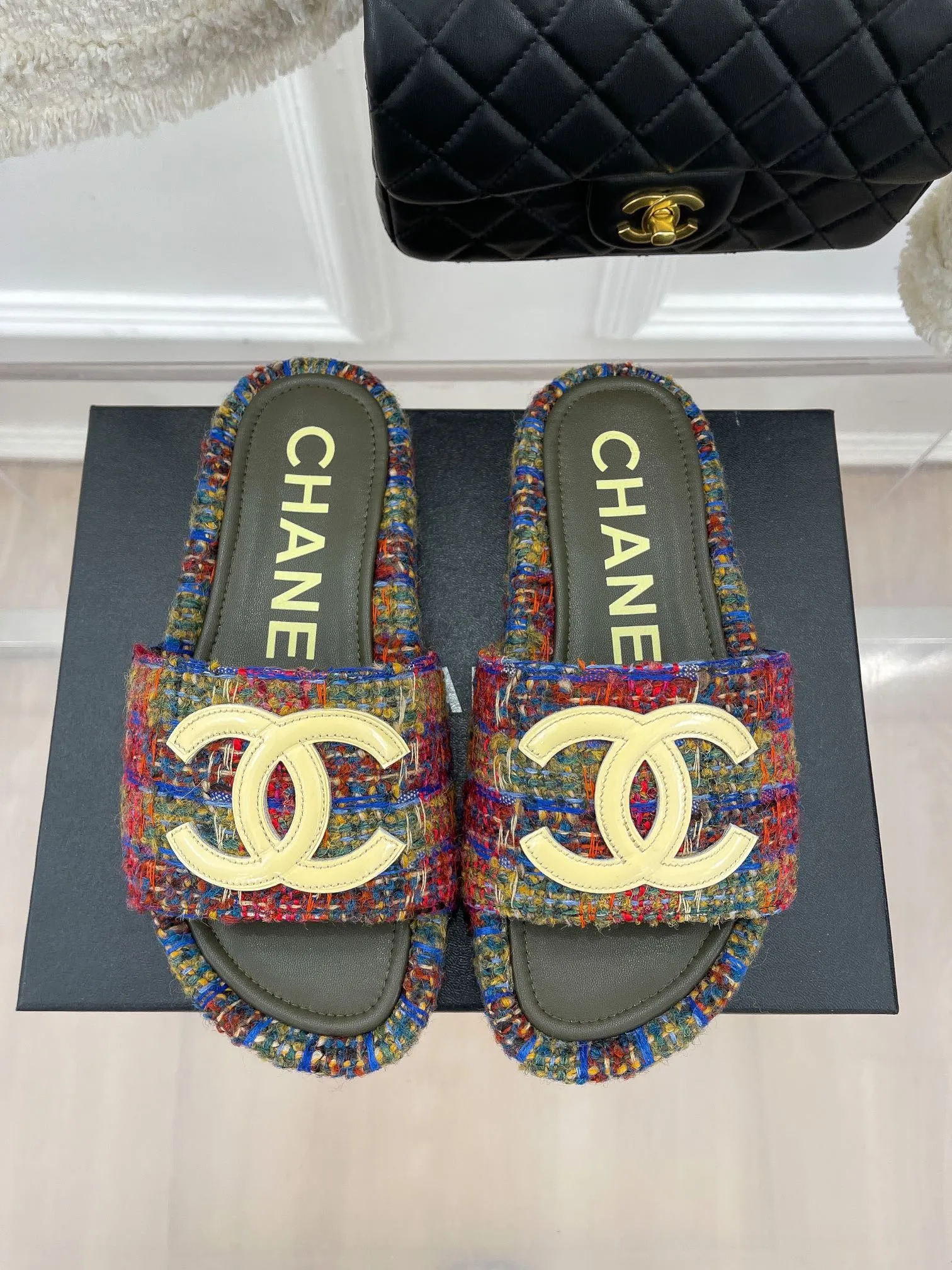 SE1018 CC Slippers / Size5-10