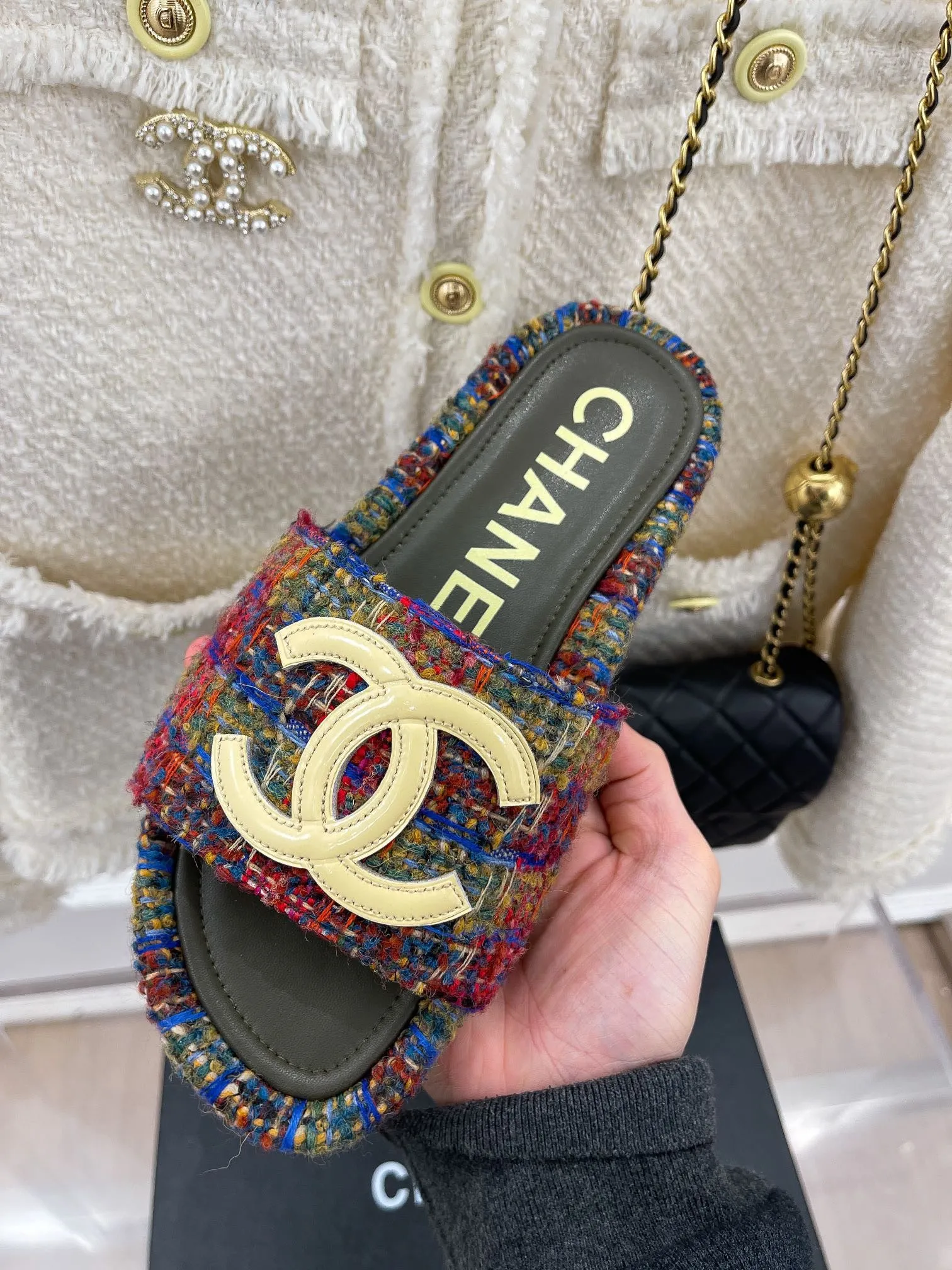 SE1018 CC Slippers / Size5-10