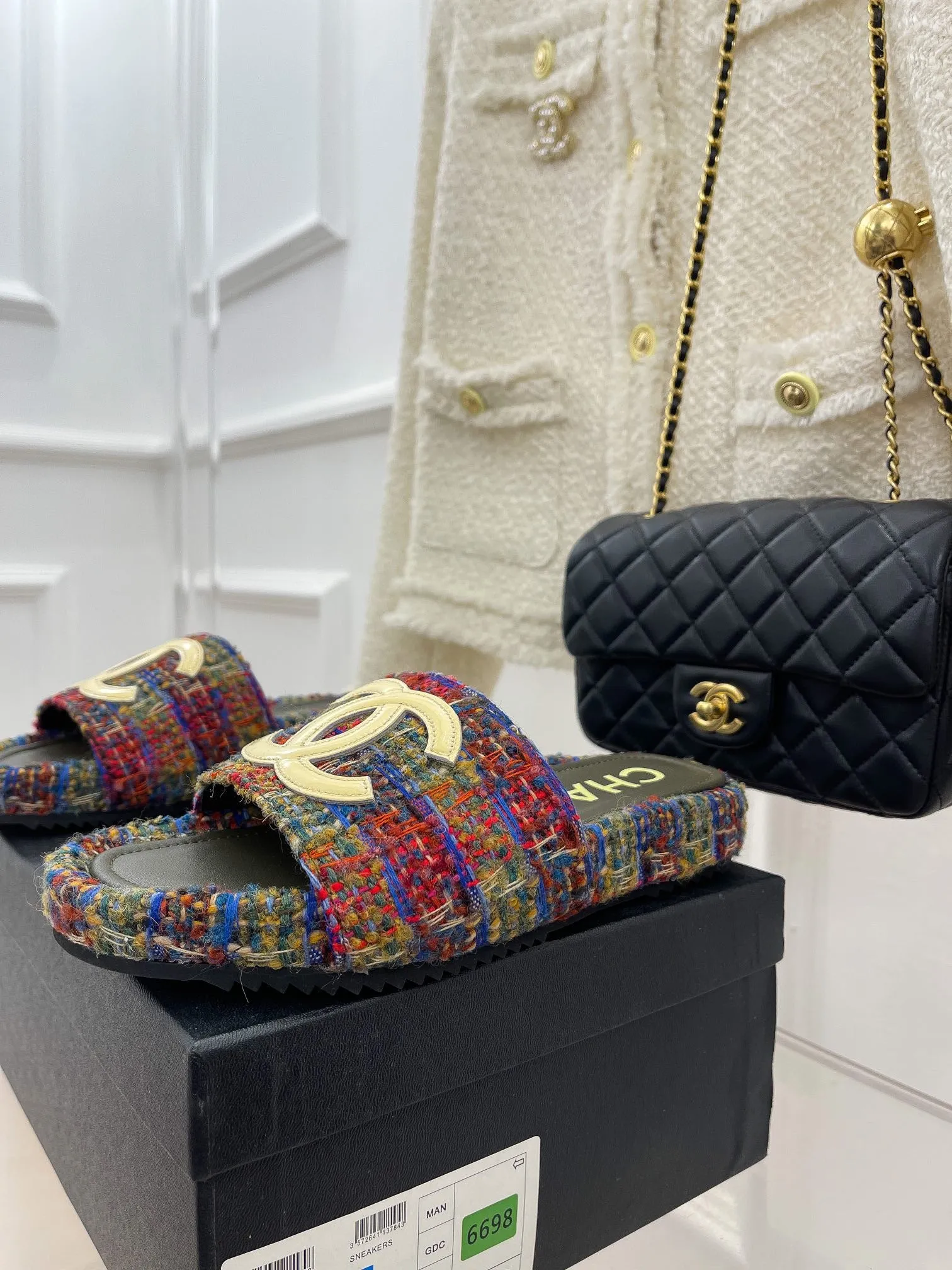 SE1018 CC Slippers / Size5-10