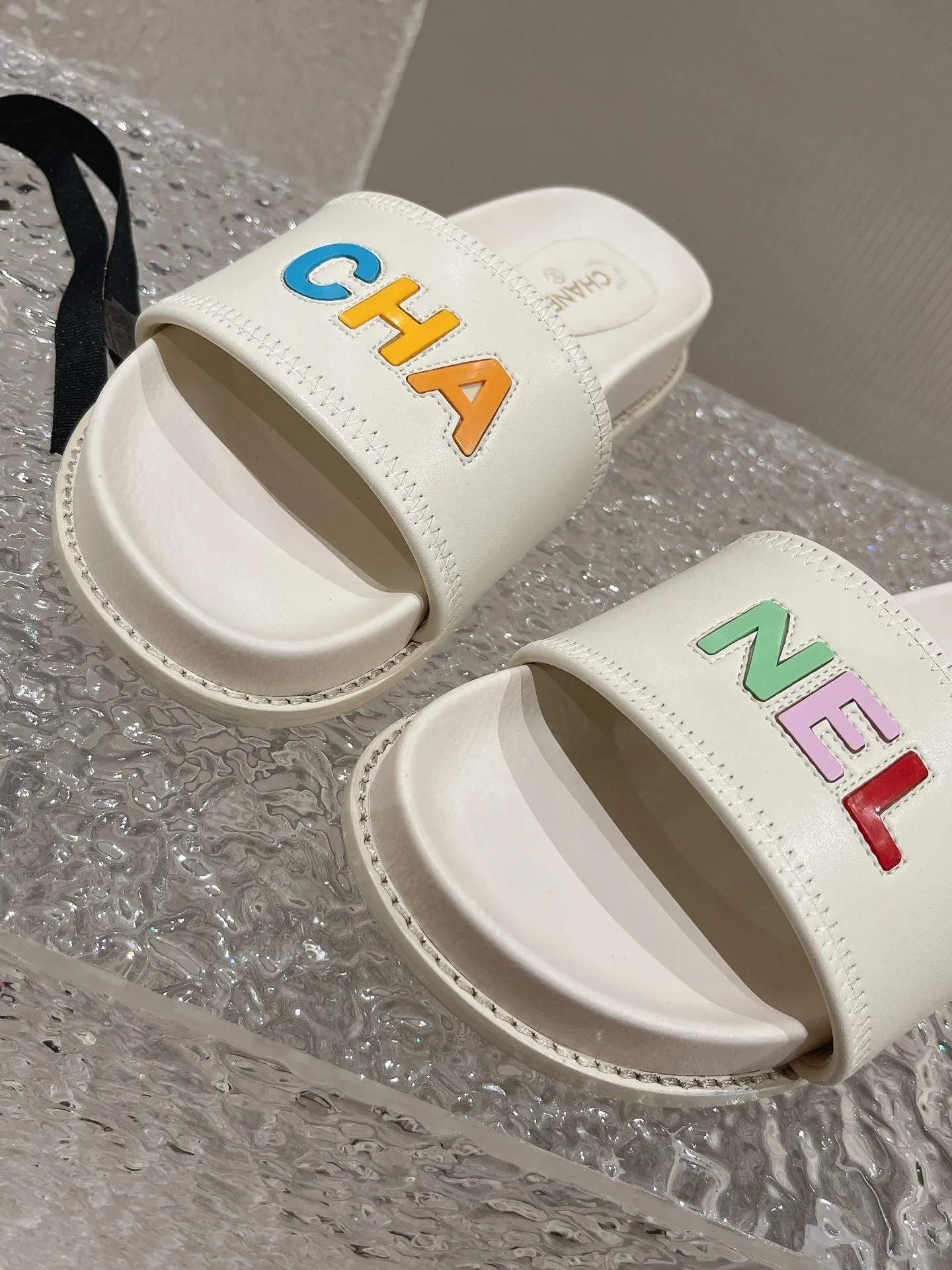 SE1114 CC Slipper / Size4-10
