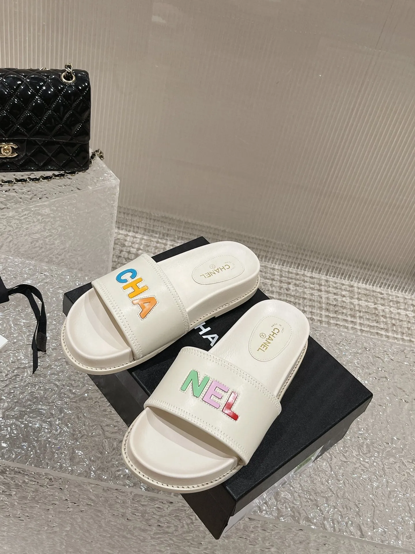 SE1114 CC Slipper / Size4-10