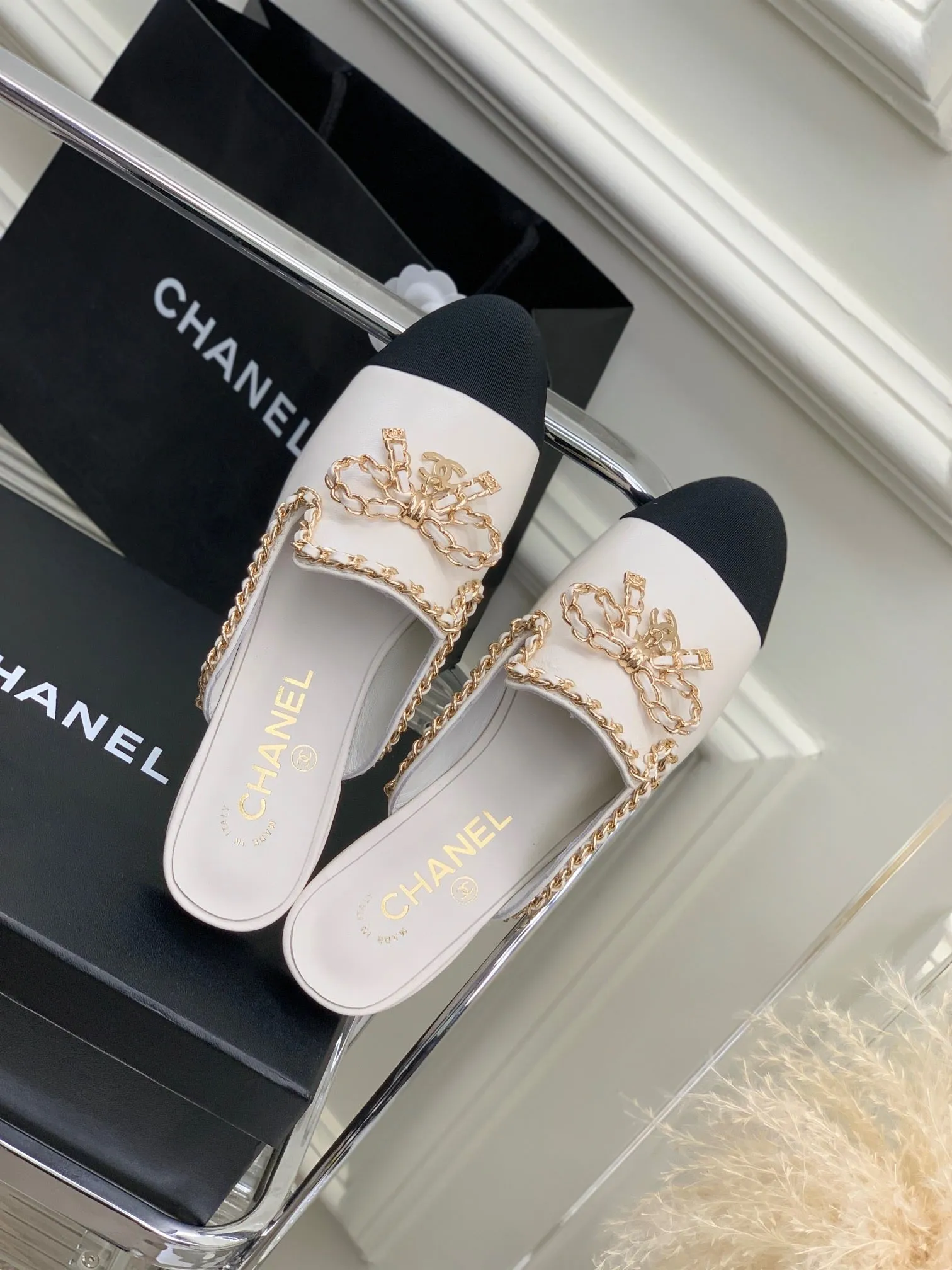 SE1154 CC Slippers / Size4-10