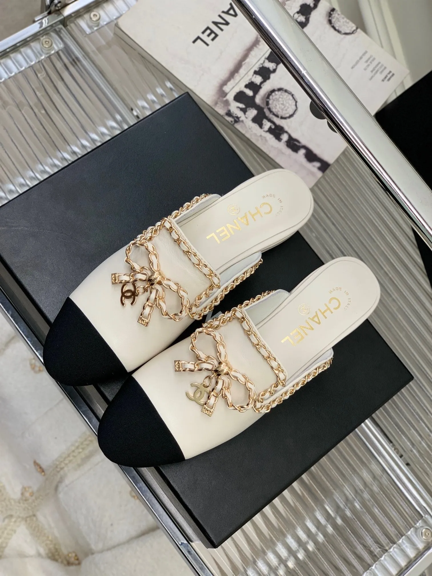 SE1154 CC Slippers / Size4-10