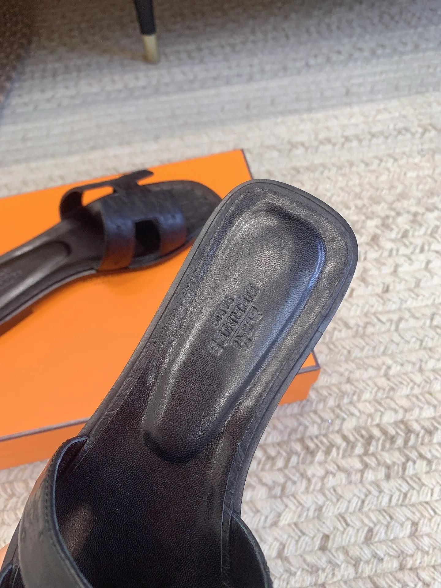 SE1581 Hermes Oran Sandal / Size5-12