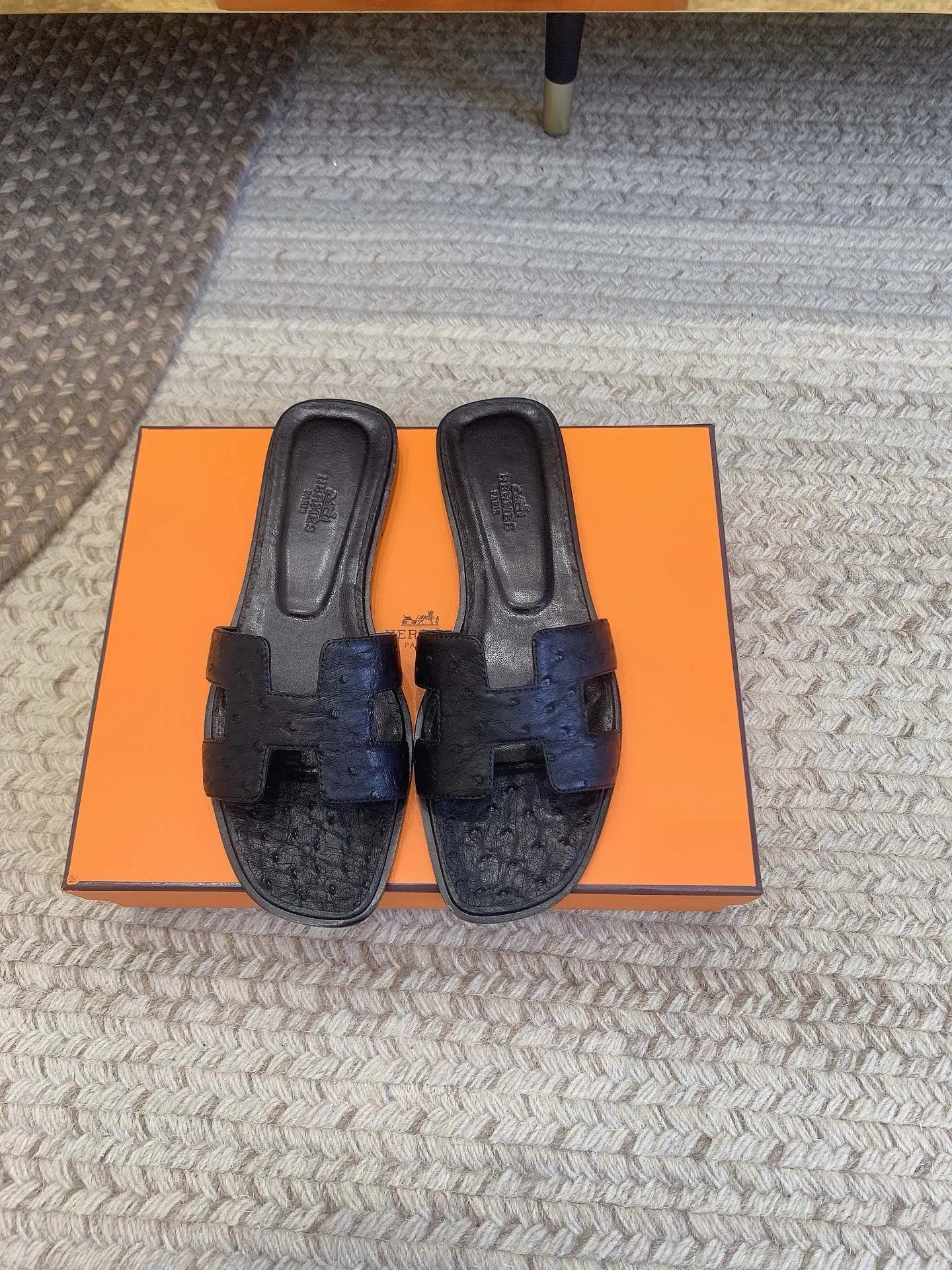 SE1582 Hermes Oran Sandal / Size5-12