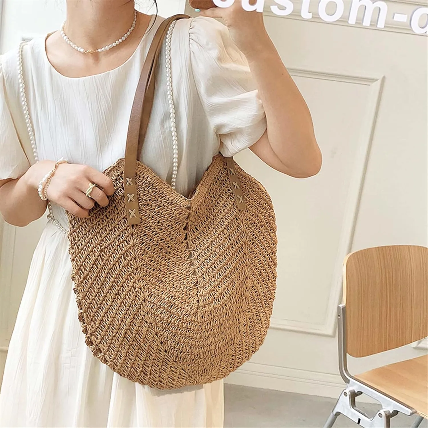 Straw Beach Bags for Women Summer Beach Tote Bag With Zipper Large Soft Woven Straw Shoulder Summer Vacation Purse