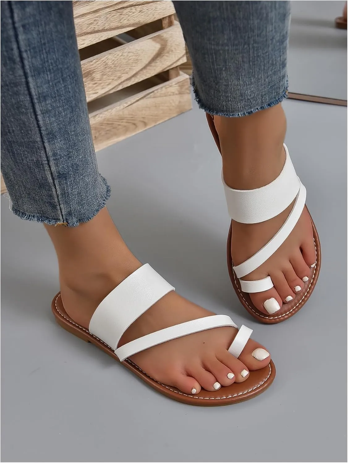 SweatyRocks Women's Open Toe Thong Sandals Slip on Toe Ring Flat Sandals Beach Summer Slide Sandals