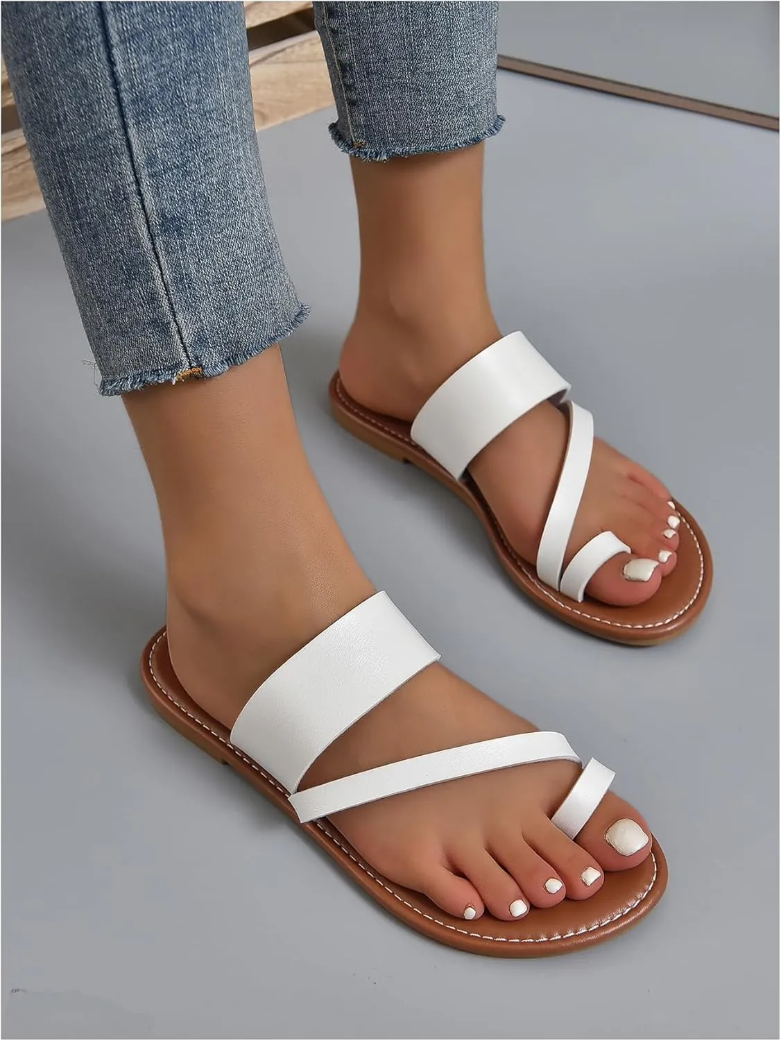 SweatyRocks Women's Open Toe Thong Sandals Slip on Toe Ring Flat Sandals Beach Summer Slide Sandals