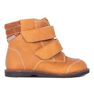 TEX-boot with decorative contrast stitching