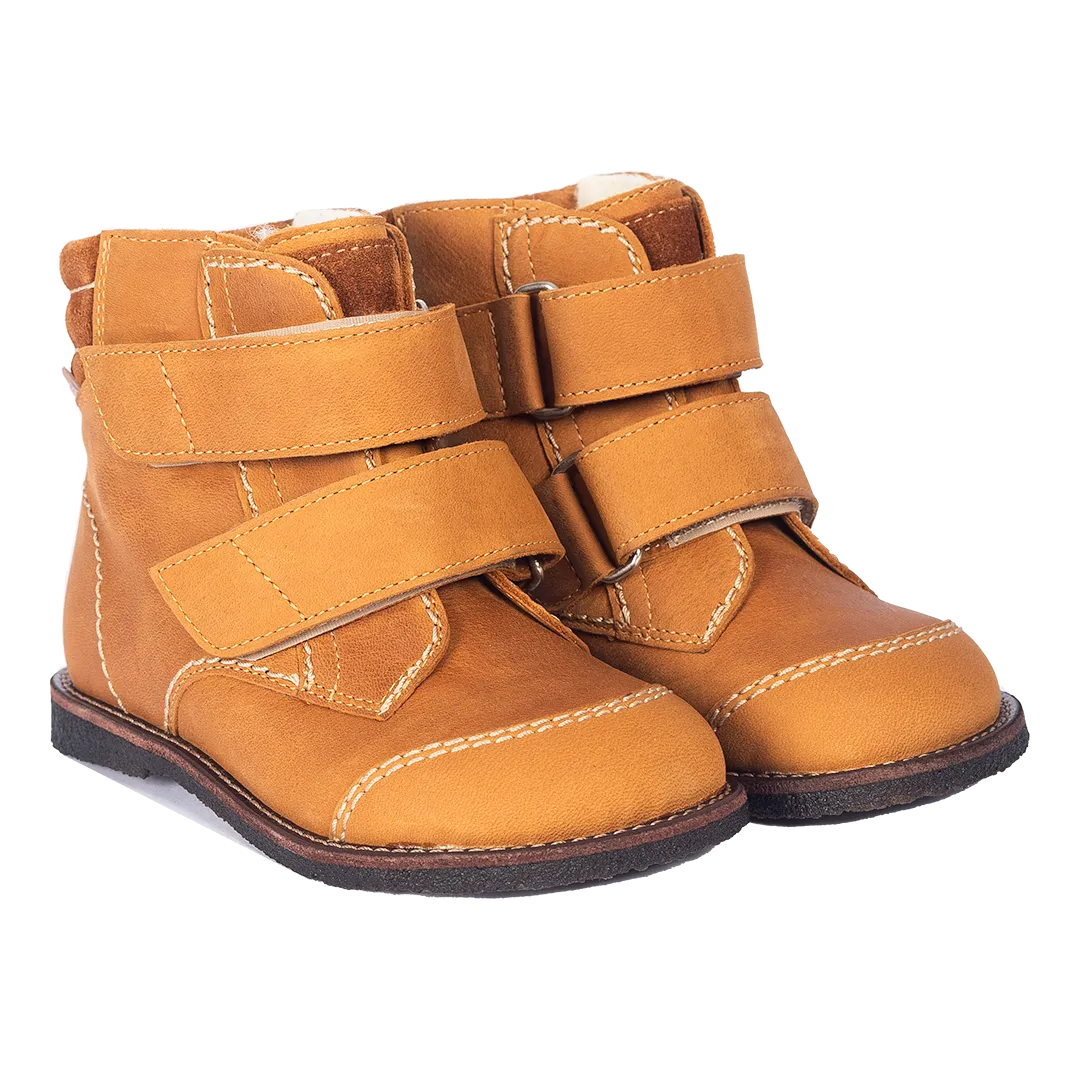 TEX-boot with decorative contrast stitching