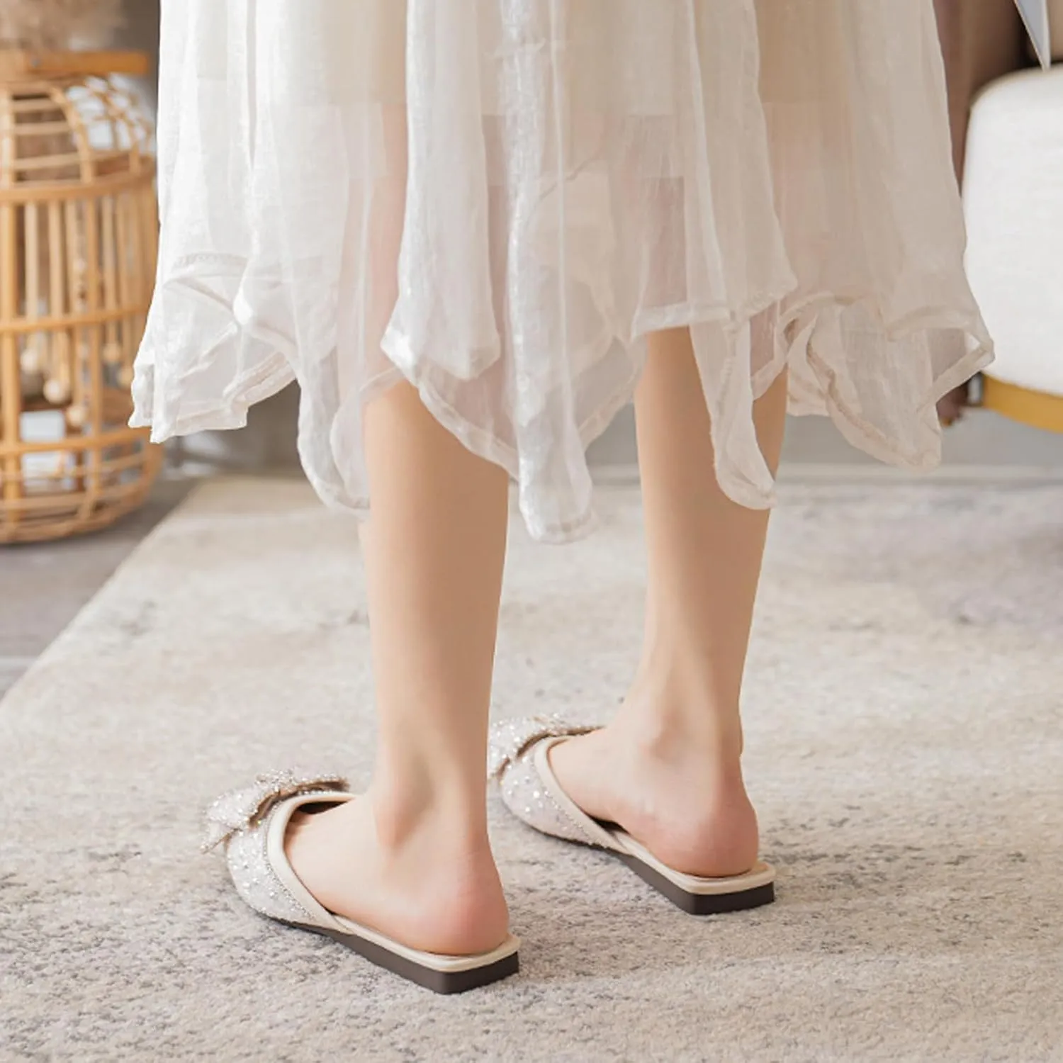 Women's Rhinestone Bow Flat Mules,Fashion Sequins Bow-Knot Closed Pointed Toe Backless Comfortable Slip-On Beef Tendon Soft Sole Slides Wedding Party Mule Shoes